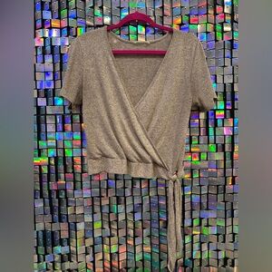 Caution to the Wind Gray Wrap Crop Top – Size Small/Medium